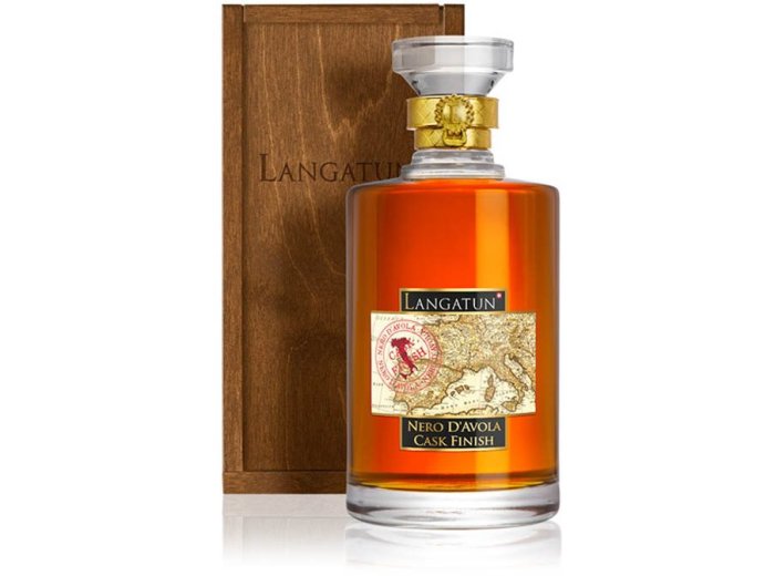 Langatun 2018 Nero d’Avola Cask Finish in Holzkiste 50 cl CARx6